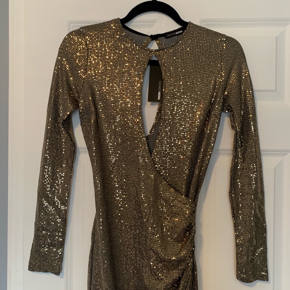 *GOLD* Fashion Nova Sequin Dress ✨ - Picture 4 of 8